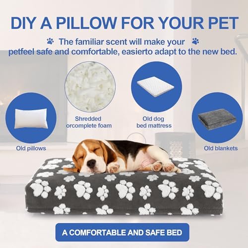 Balapet machine washable waterproof pet bedspread protecting an inner mattress from liquid spills and stains.