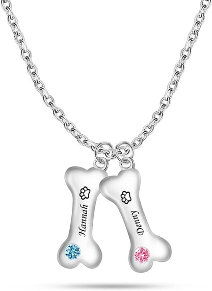 Detailed view of the secure lobster clasp and adjustable cable chain sections of the YUYOO pet pendant.