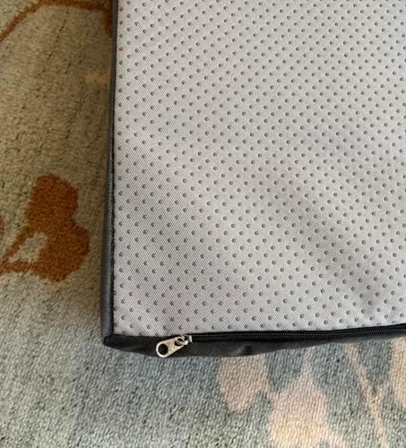 Washable dog bed replacement sleeve highlighting the heavy duty zipper mechanism.