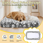 Close up shot of the reversible double sided fabric pattern of the BALAPET dog sheet