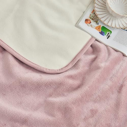 Neat and firm double stitched edges of the Yaning durable pet cover.