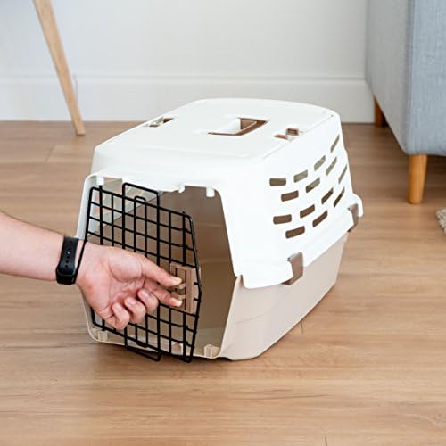 IRIS USA enclosed cat travel crate demonstrating the sturdy assembly and spacious interior layout.