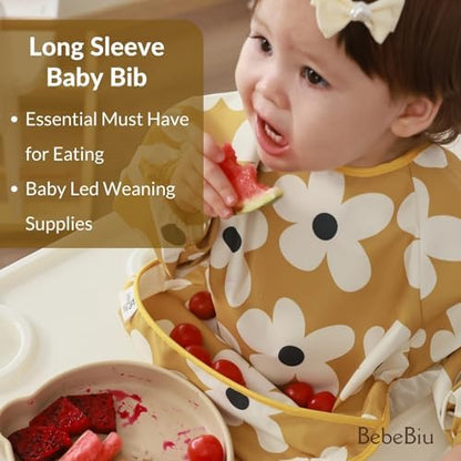 Close-up of the adjustable sleeves and secure neck closure on the BebeBiu waterproof feeding apron.