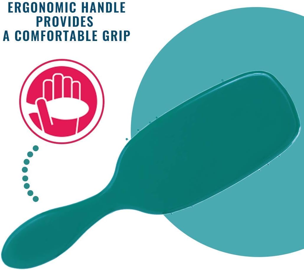 Side profile of the professional pet de-shedding and dematting comb for long-haired animals.