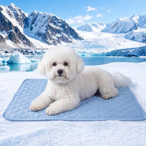 PatiencET pet cooling pad showing the non slip rubber grip backing