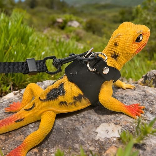 Premium JNCWYP reptile leash set packaging contents including three adjustable black vests