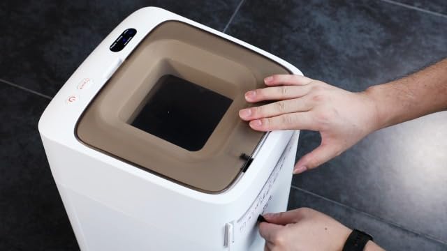 Aroma Room smart trash can control panel and seal mechanism