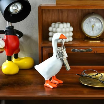 Side profile of funny goose statue home decor