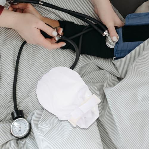 Close up of the soft cotton material on Sopotutu patient control gloves.
