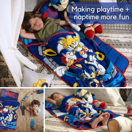 Close up view of the soft polyester material and integrated pillow on the Franco toddler mat