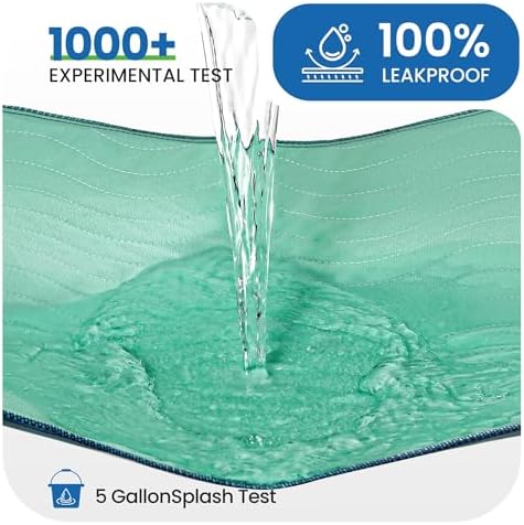 Close up of Noovirum reusable incontinence pad quilted texture