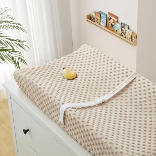 Homiest 2 pack unisex neutral changing pad covers packaged for modern nurseries