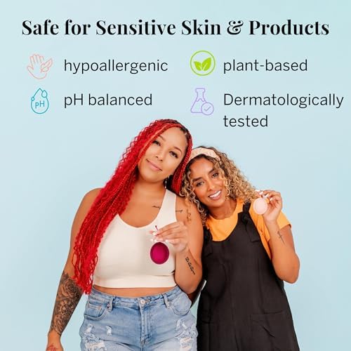 Unscented pH balanced feminine wipes for on the go period care