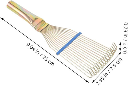 Callaron yellow steel grooming rake for sheep and cattle close up view