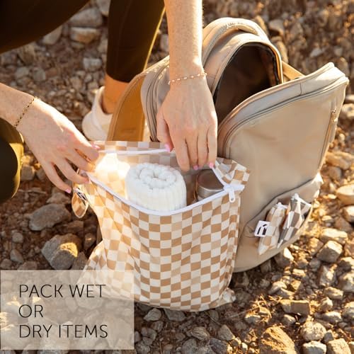 Bumkins storage pouch showing snap handle attachment