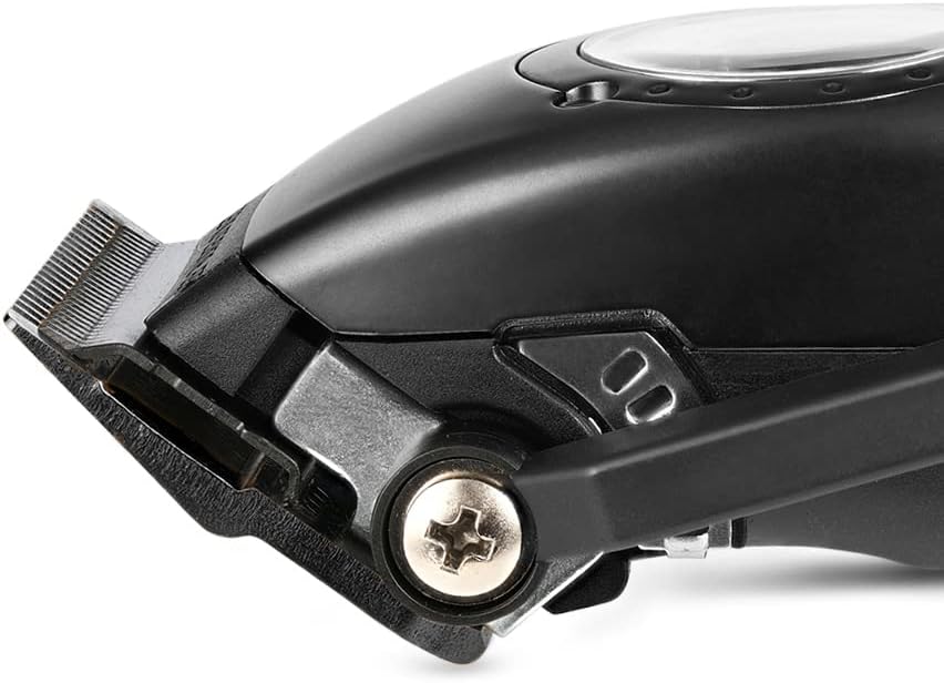 Three modular interchangeable body lids included with the Stylecraft Instinct professional grooming kit.