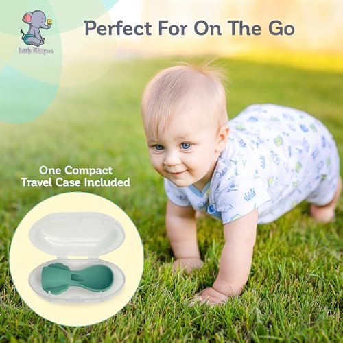 Stage 1 Ripple silicone baby pouch spoons in a row showcasing the small shallow scoop design