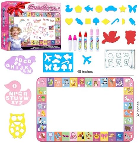 Children drawing on Wedopro mess-free water doodle mat
