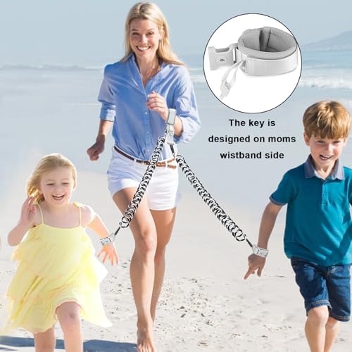 Detailed view of 360 degree swivel connector on Accmor child leash