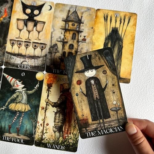 Back of Jrskvaro Daydream Tarot cards showing design
