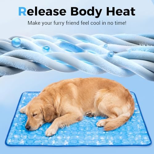 Close up view of the non slip textured bottom backing of the dog mat