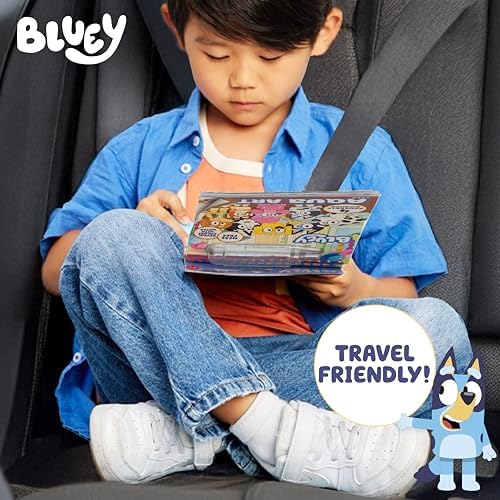 Refillable aqua art pen highlighting the child-friendly grip and fiber tip for easy painting.
