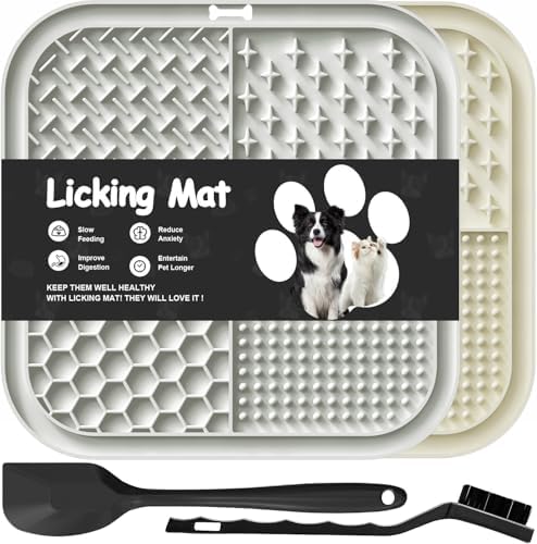 Azyh Licking Mat for Dogs and Cats texture zones detail