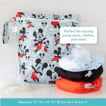 Close up of zipper closure on Bumkins Disney bag