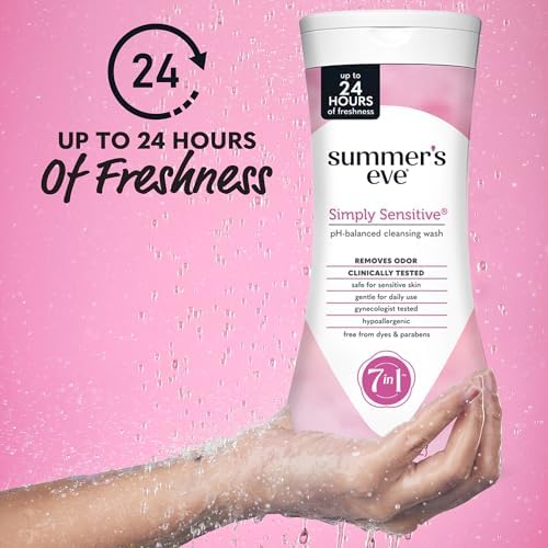 Summer's Eve daily cleansing wash for women showing 15 fluid ounce size