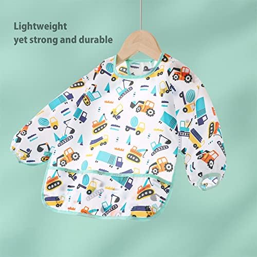 Close up of catch-all pocket on ElecMotive sleeved feeding bib