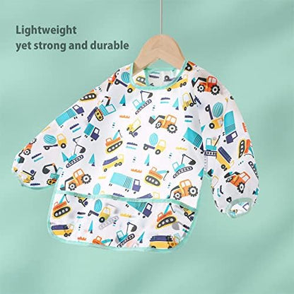 Close up of catch-all pocket on ElecMotive sleeved feeding bib
