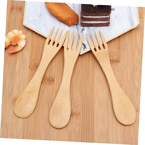 Close up of eco friendly bamboo spork tines