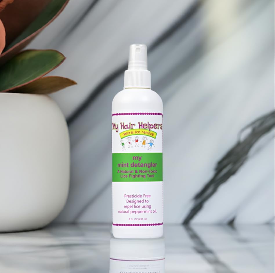 Kids hair detangling spray with natural peppermint oil ingredients
