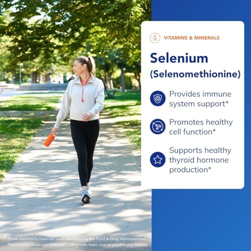 Hypoallergenic vegetarian capsules of Pure Encapsulations Selenium 200mcg displayed next to the bottle