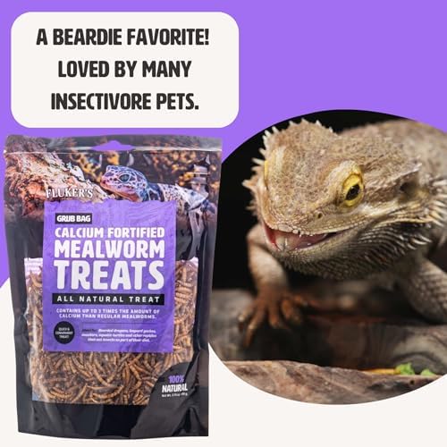 Fluker's brand insectivore pet food lifestyle display