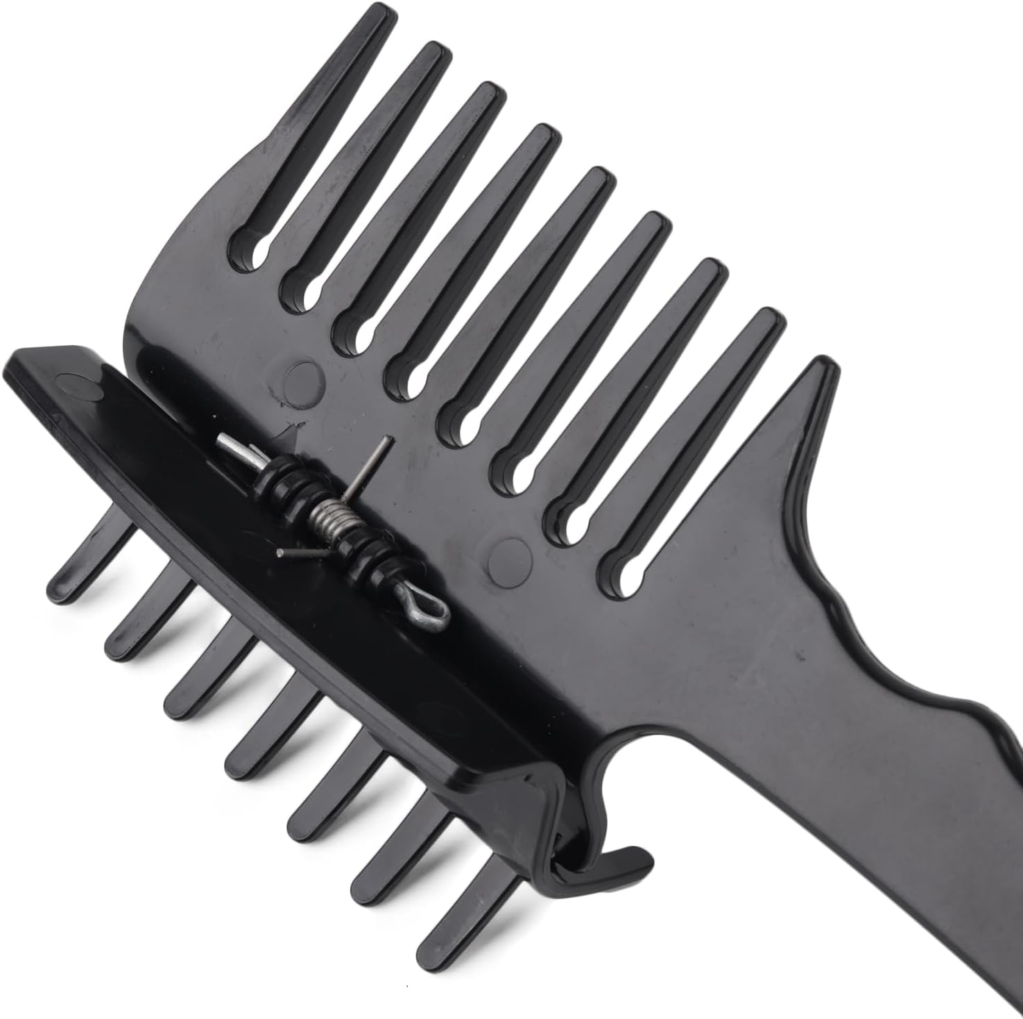 Ergonomic handle design of Welcomeget pet grooming comb for horses