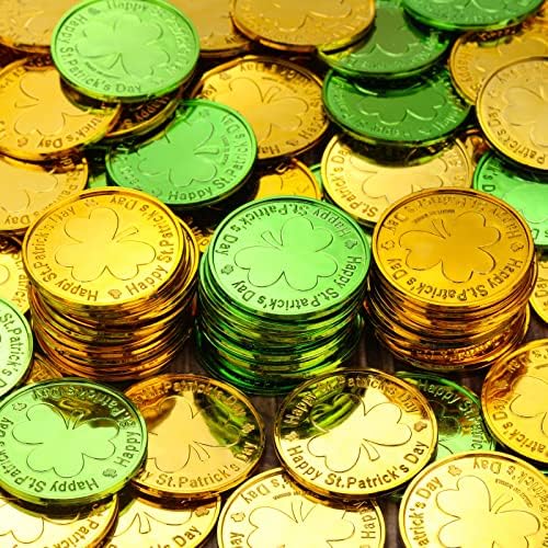 Skylety plastic fake coins showing the precise 1.38 inch diameter size fit for holiday party decorations.