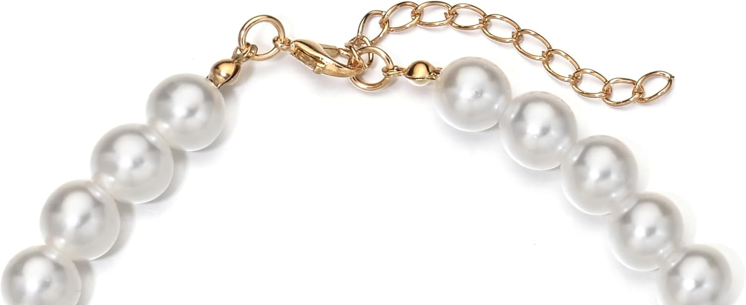 Fashionable faux pearl and rhinestone necklace for kittens