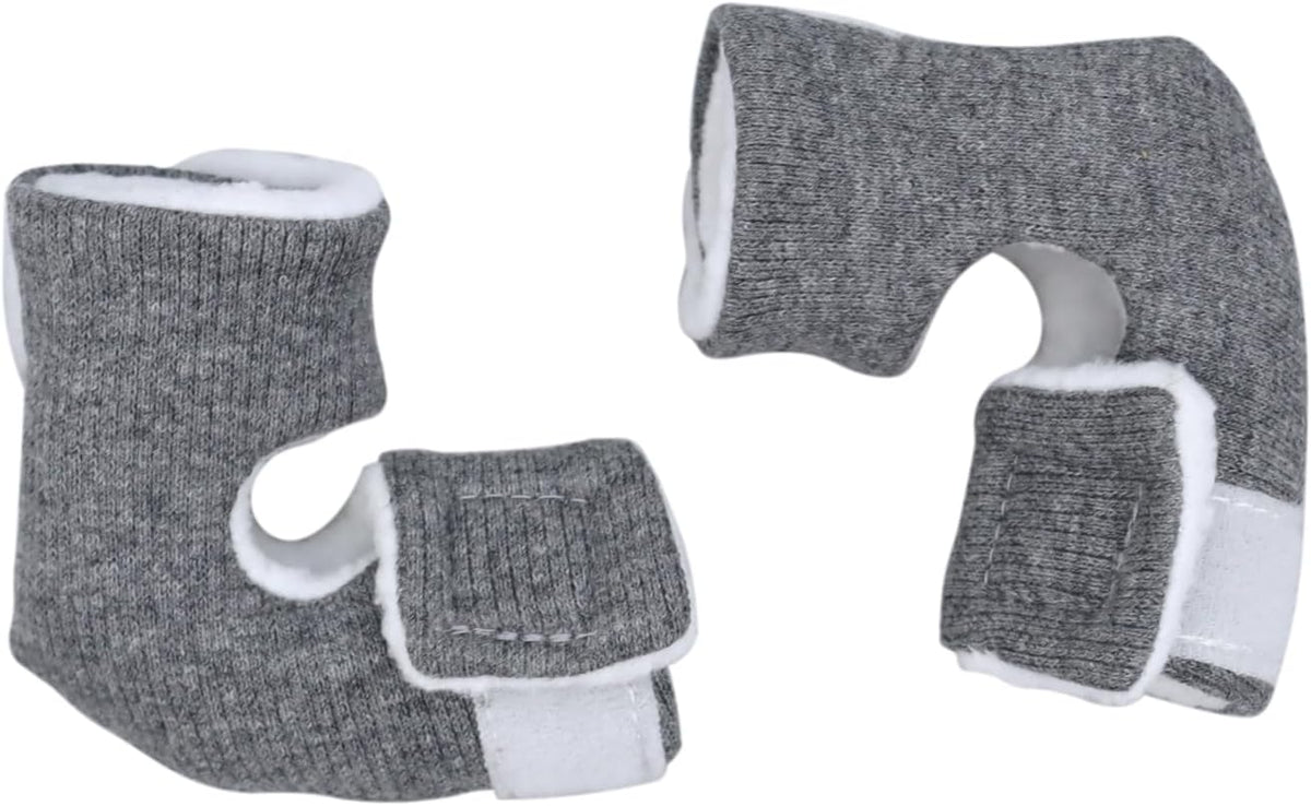Adjustable Velcro straps on vomvomp cat hock socks