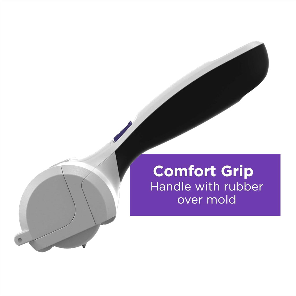 Close up of the Black+Decker pet hair remover rubber grip