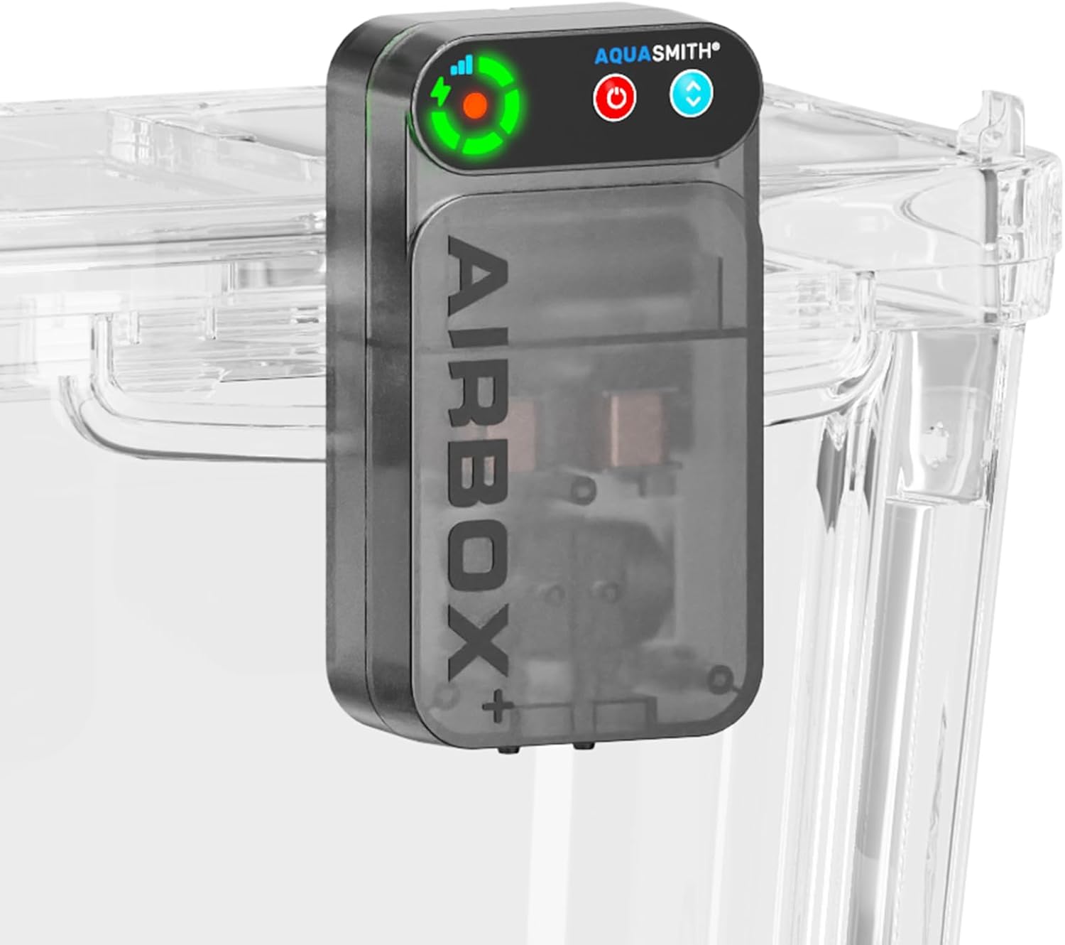 Aquasmith live bait aerator with magnetic charging