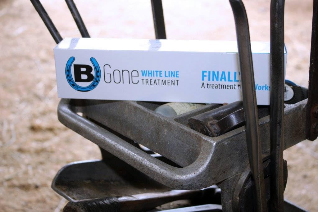 Farrier endorsed topical solution for treating seedy toe and white line disease in horses.