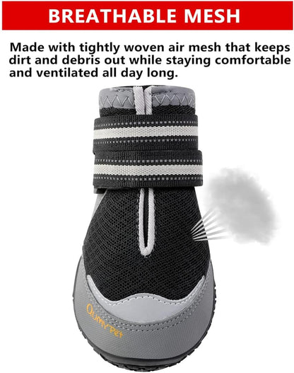 Reflective straps on Qumy dog booties