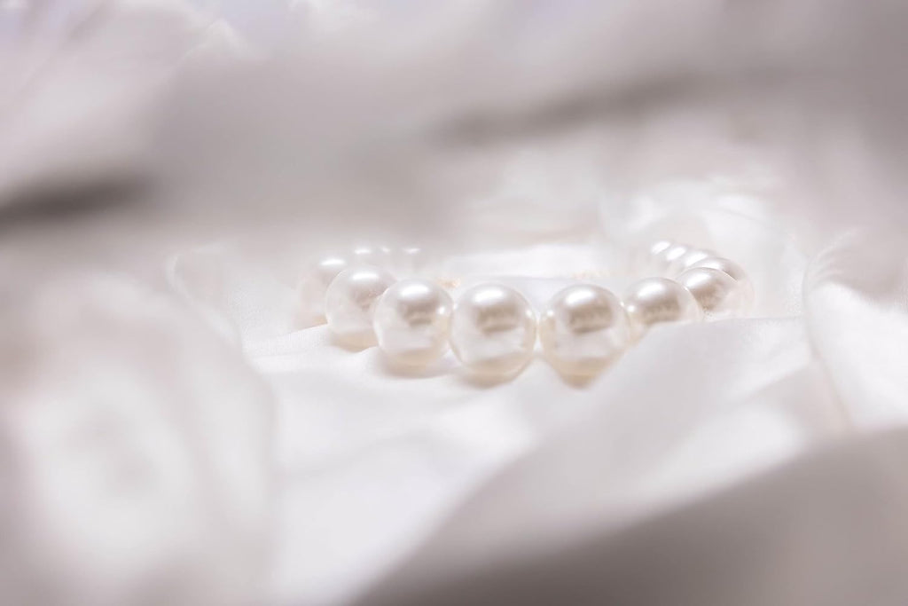 Exquisite and Adjustable Dog Necklace: Elegant Pearl Necklace for Dogs, Occasions and Gatherings (18-21 inches) - Image 9