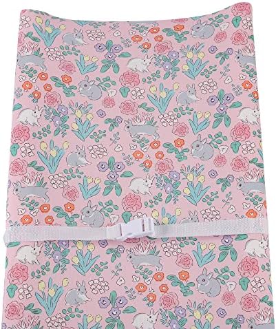 Close up view of the ultra soft 130 GSM jersey knit fabric pattern on the Tontukatu floral baby sheet.