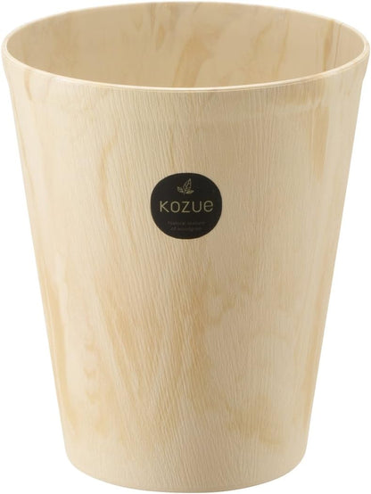 Interior material texture of Richell Kozuekan trash can