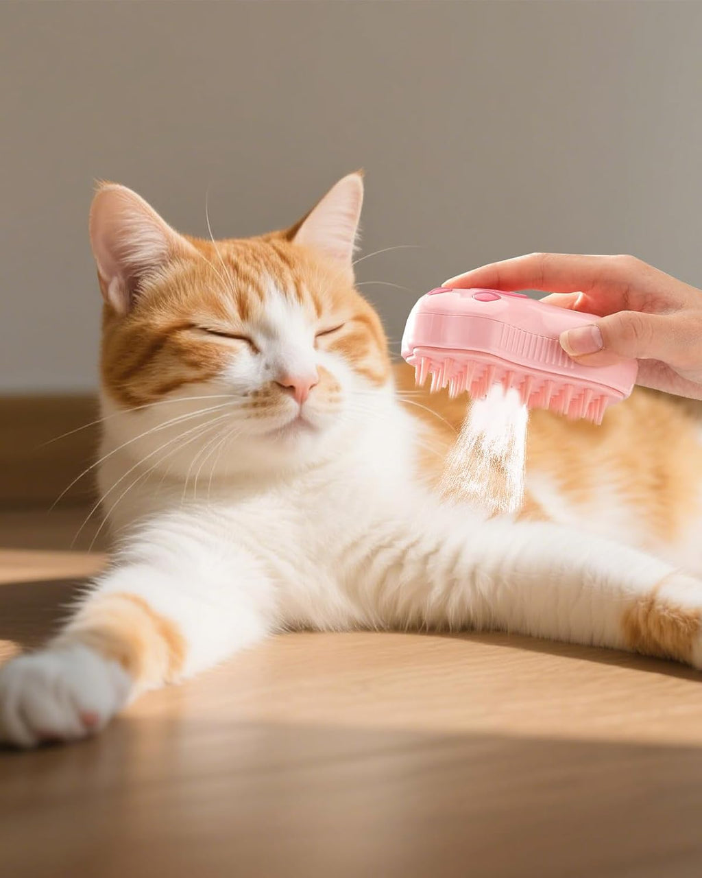 Side profile of Market Union 3 in 1 pet grooming brush