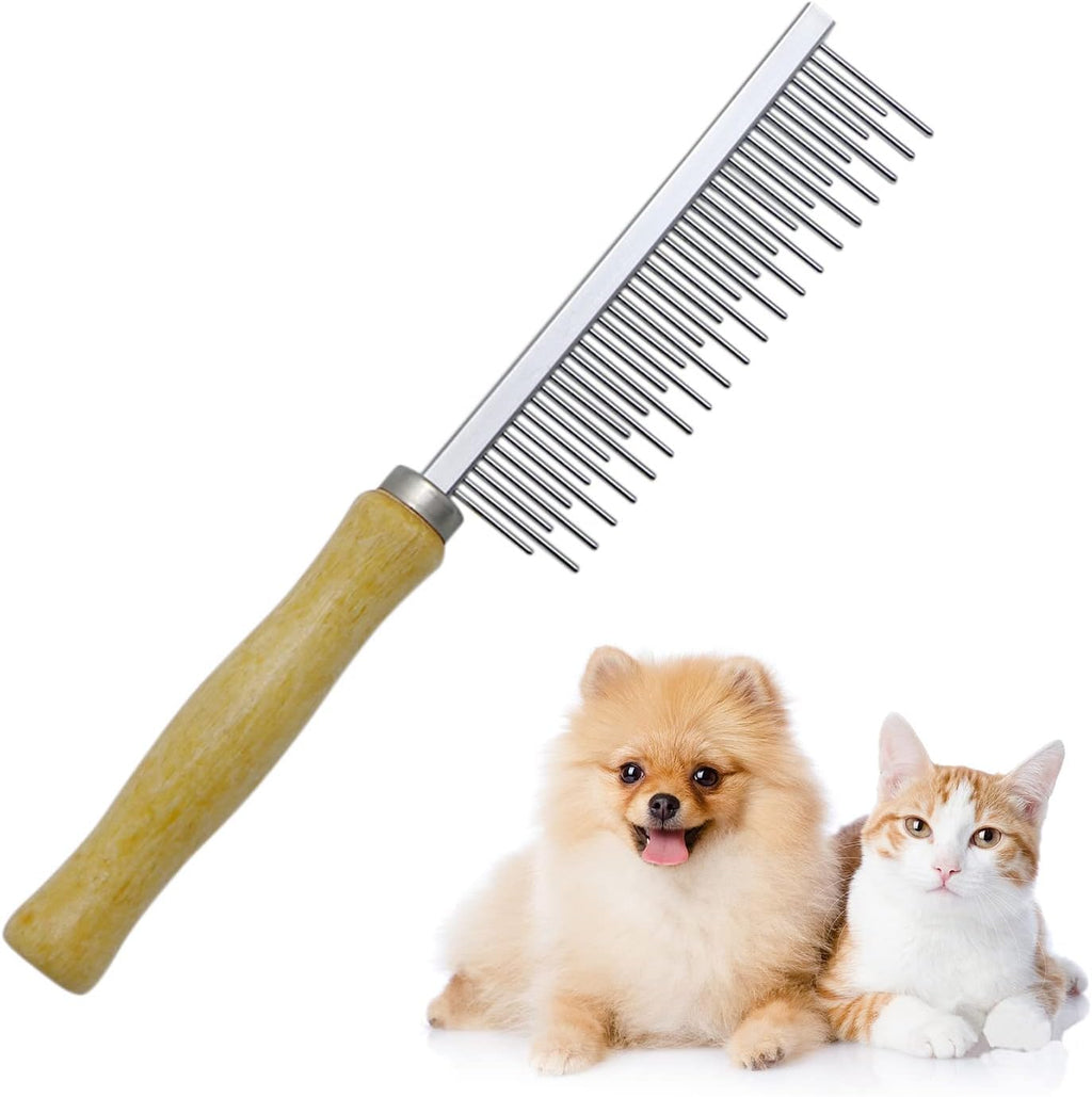 Litewoo comb removing loose fur from a pet