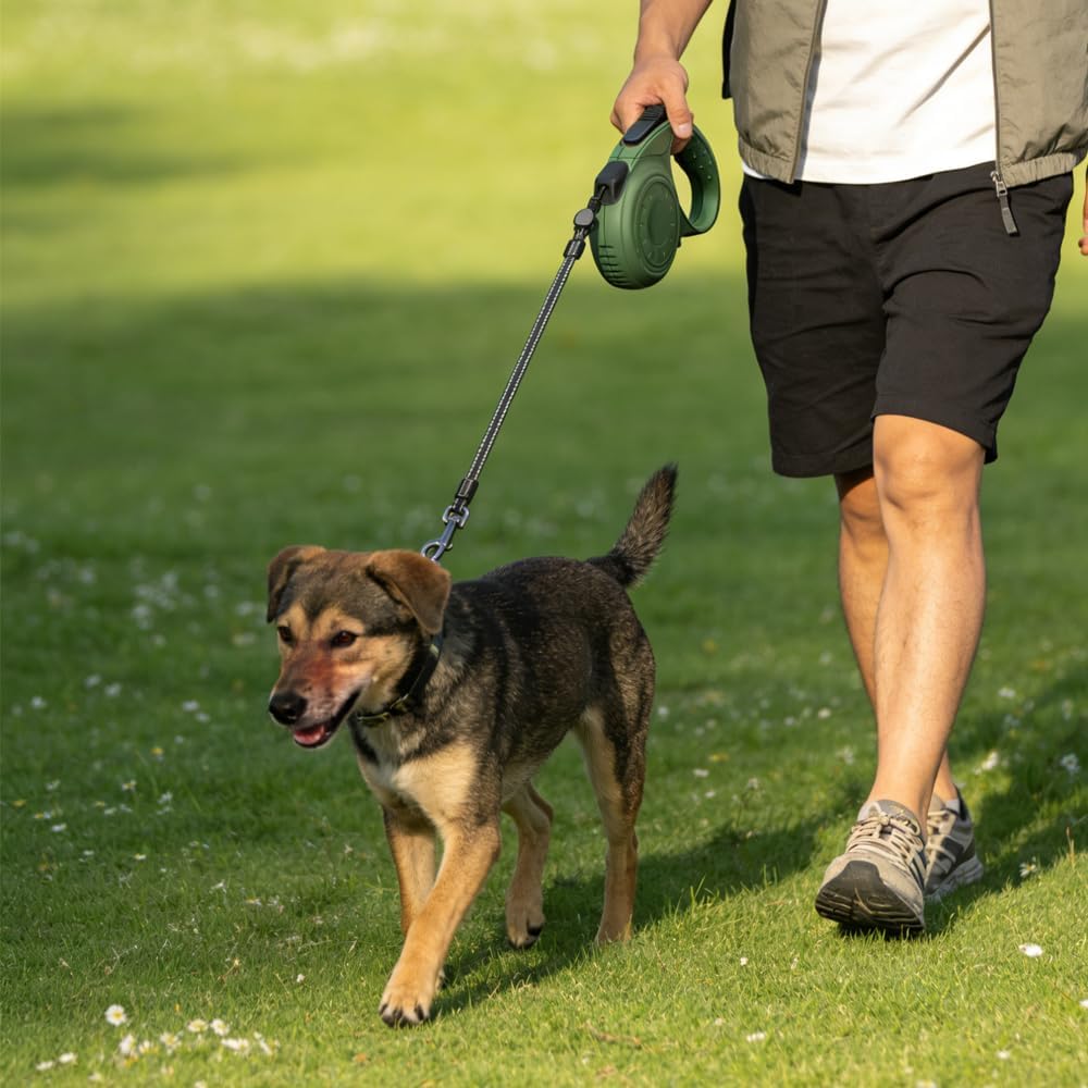 Aqpu retractable dog leash front view in dark green