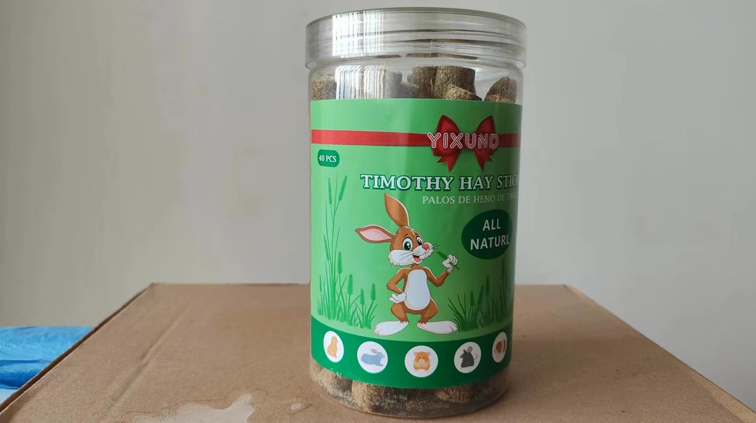 YIXUND organic timothy grass chew sticks stored in clear fresh packaging